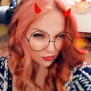 Meet your Posher, Emilee